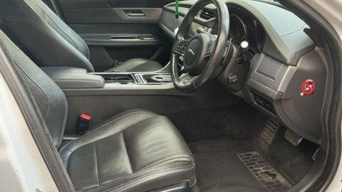 Jaguar XF Saloon Blue #10