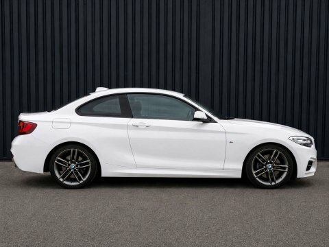 BMW 2 Series 2.0 218D M YJ16BPH White #3