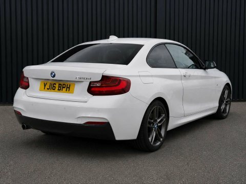 BMW 2 Series 2.0 218D M YJ16BPH White #6
