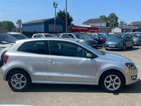 Volkswagen Polo Hatchback Red #10