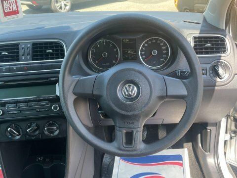 Volkswagen Polo Hatchback Red #19
