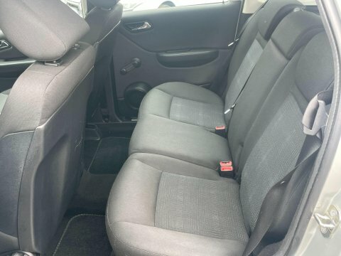 Mercedes-Benz A Class A160 1.4 Blueefficiency Silver #14