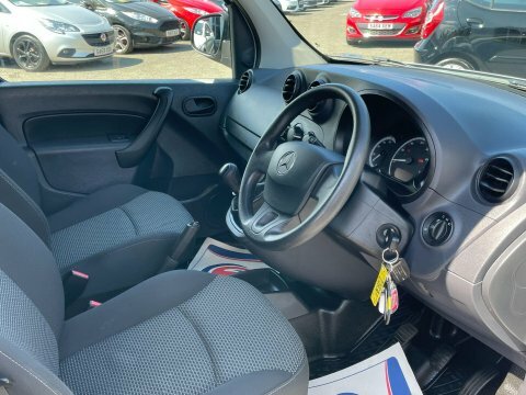 Mercedes-Benz CITAN Mpv White #10