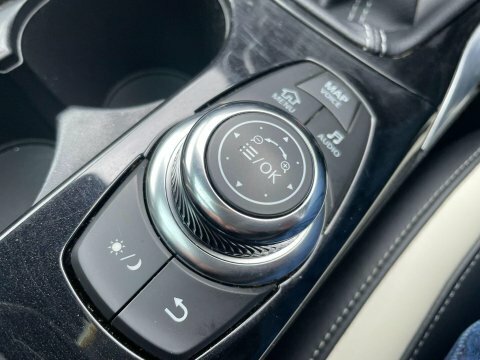 Infiniti Q30  Grey #20