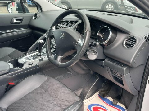 Peugeot 3008 Active Red #10