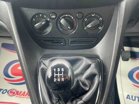 Ford Transit Connect Connect 1.5 240 Limited Pv 118 Bhp Black #18