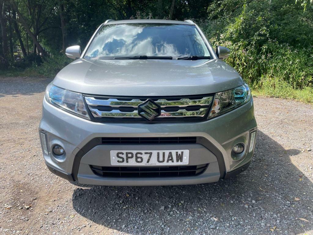 Suzuki Vitara Hatchback Red #41