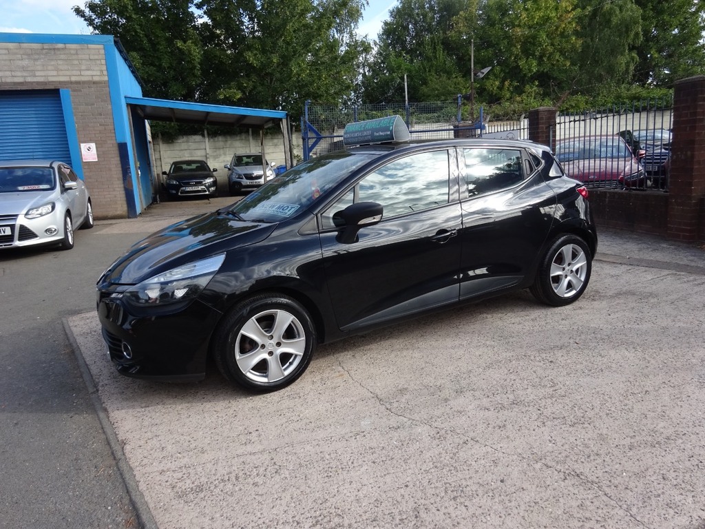 Renault Clio 1.2 16V Expression Black #3