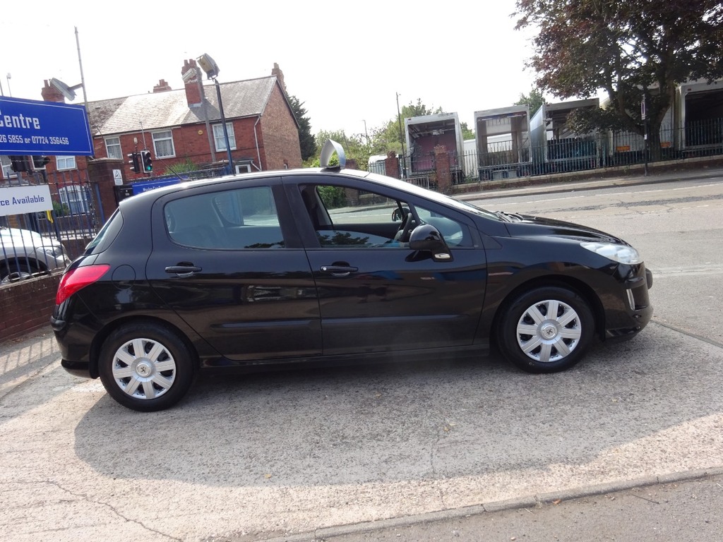 Peugeot 308 Hatchback White #8