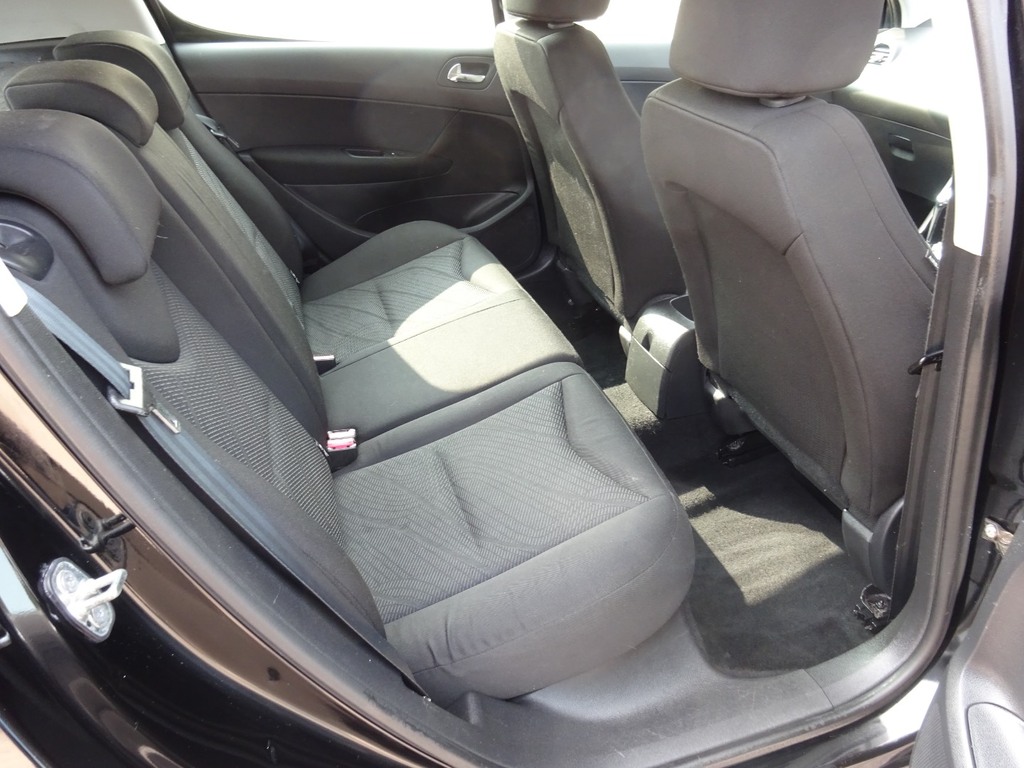 Peugeot 308 Hatchback White #14