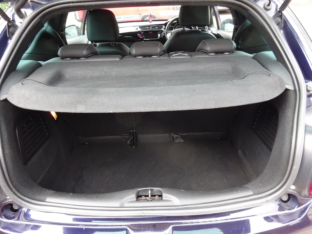 DS DS 3 1.6 Bluehdi Ultra Prestige Ss 118 Bhp Black #13