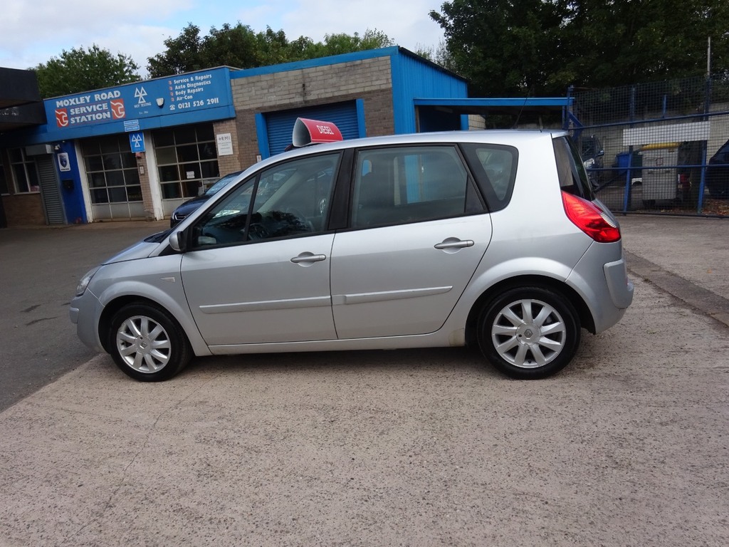 Renault Scenic 1.5 Dci 106 Dynamique Silver #5
