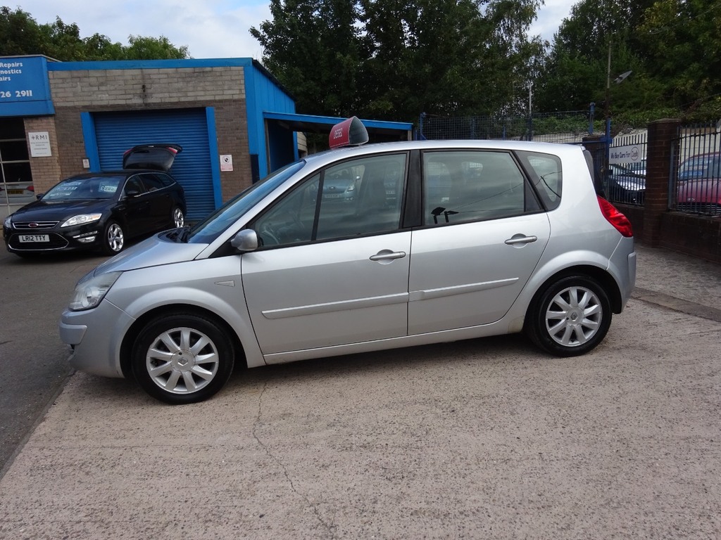 Renault Scenic 1.5 Dci 106 Dynamique Silver #4