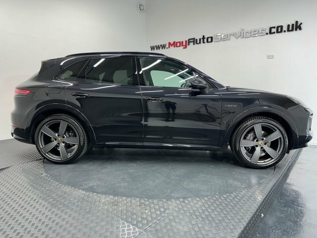 Porsche Cayenne 2022 3.0 V6 E-hybrid 17.9Kwh Platinum Edition Suv Black #6