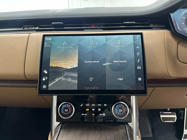 Land Rover Range Rover 3.0 D350 First Edition Black #17