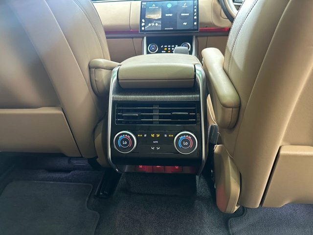 Land Rover Range Rover 3.0 D350 First Edition Black #25