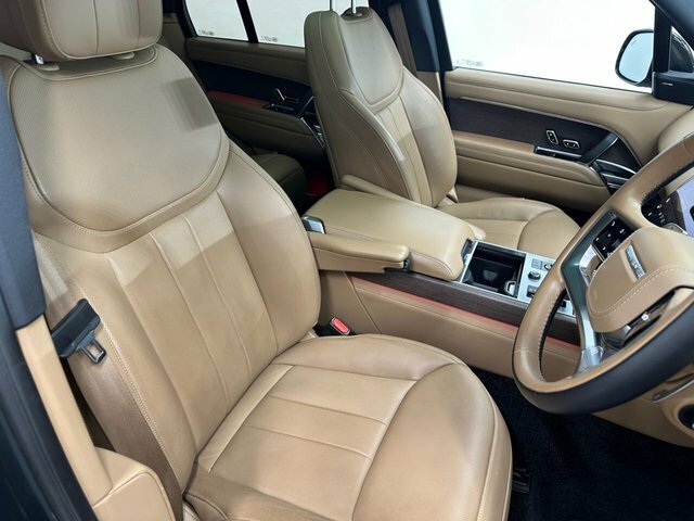 Land Rover Range Rover 3.0 D350 First Edition Black #20