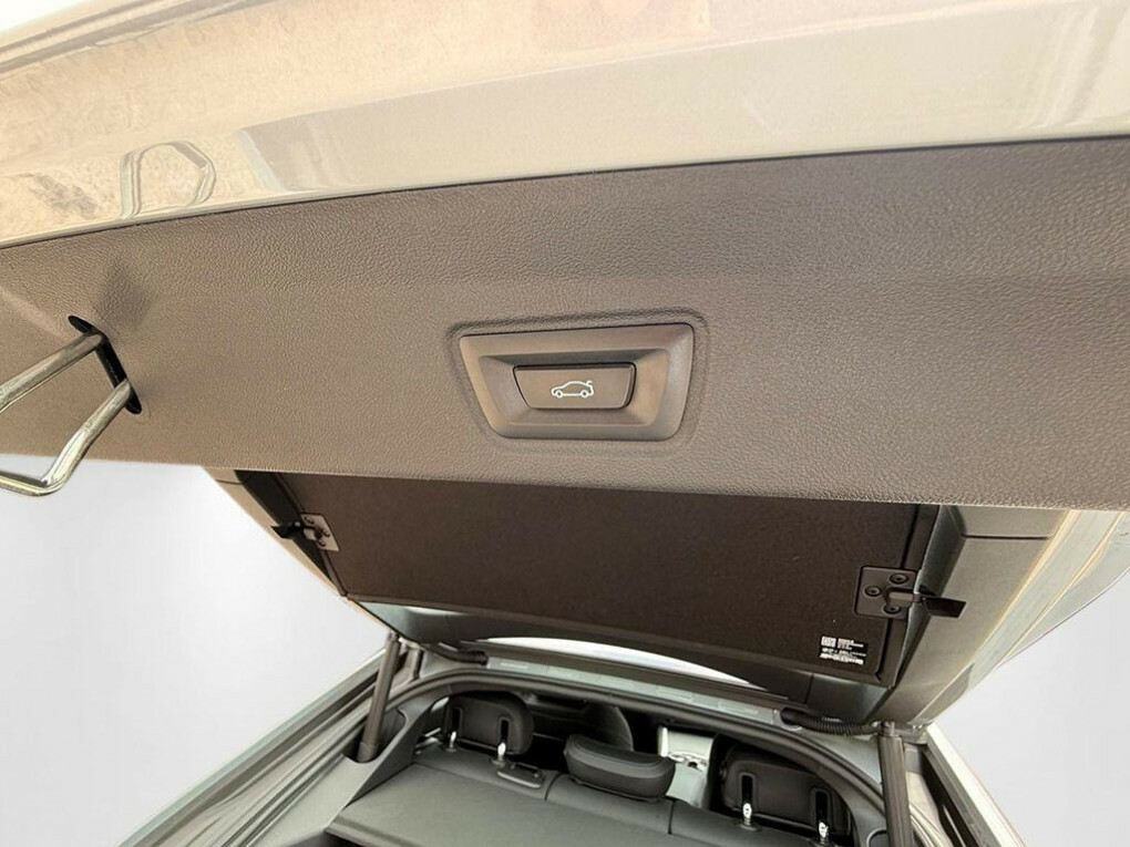 BMW  250Kw Edrive40 M Sport Pro 84Kwh Black #18