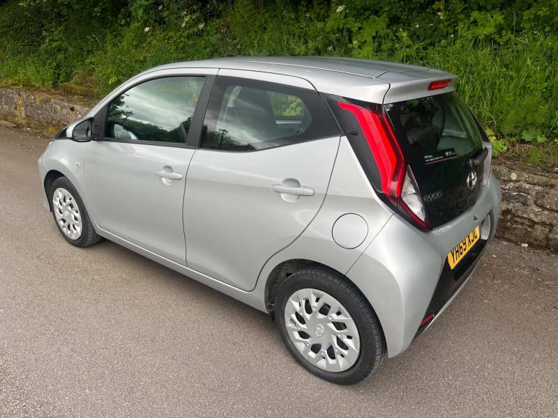 Toyota Aygo 1.0 Vvt-i X-play - 2019 69 YH69XJC Silver #6