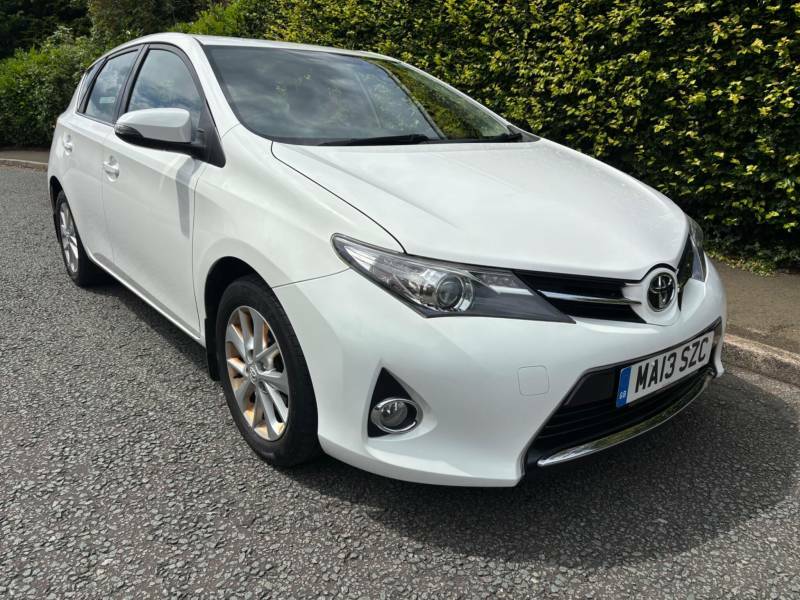 Toyota Auris 1.6 V-matic Icon - 2013 13 White