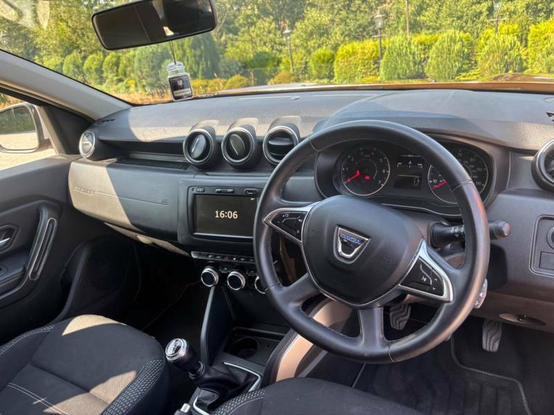 Dacia Duster 1.6 Sce Prestige - 2019 19 ML19SVF Orange #3