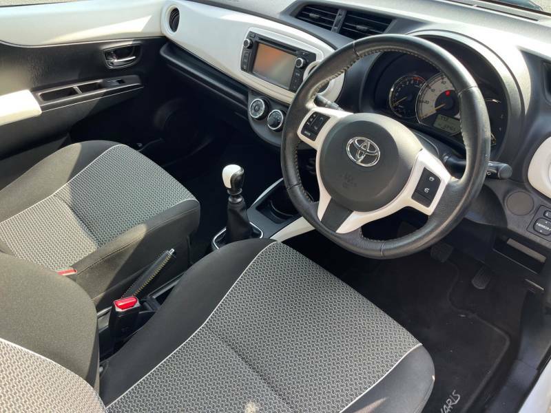 Toyota Yaris 1.33 Vvt-i Trend - 2013 63 White #5