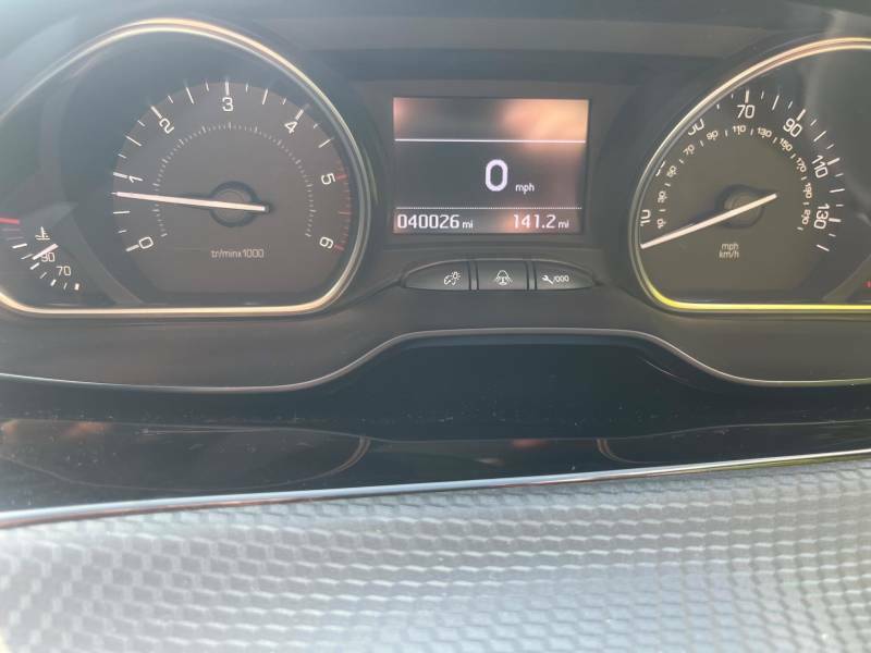 Peugeot 2008 1.6 Bluehdi 100 Allure - 2016 66 MK66CZU White #4