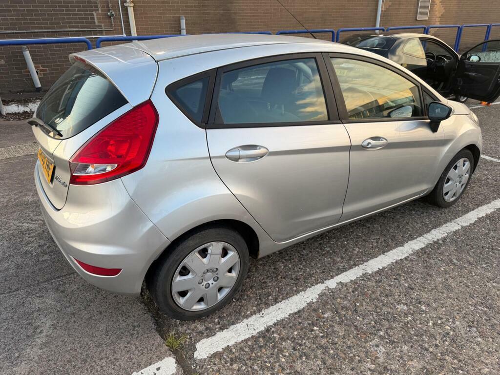 Ford Fiesta 1.2 Fiesta Zetec 82 Silver #10