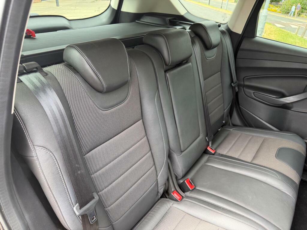 Ford Kuga 2.0 Tdci Titanium Suv LK63GLZ Black #5