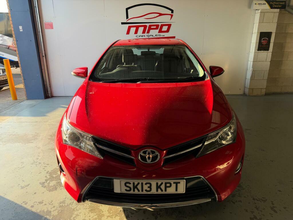 Toyota Auris 1.33 Dual Vvt-i Icon Hatchback Red #3