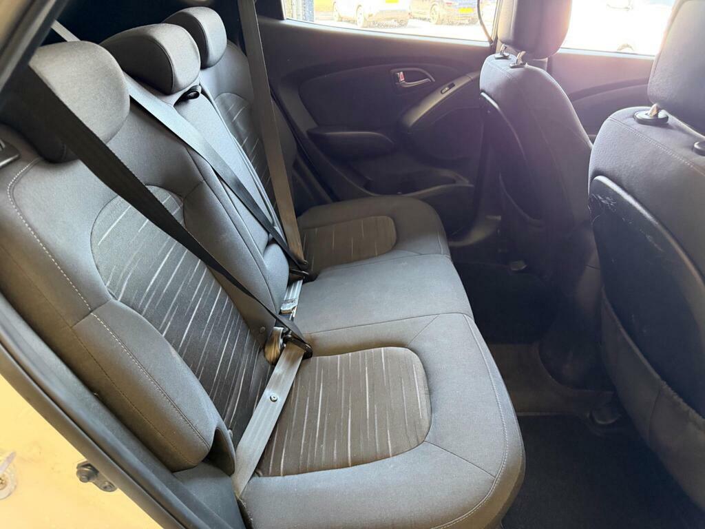 Hyundai Ix35 1.6 Gdi S Suv White #6