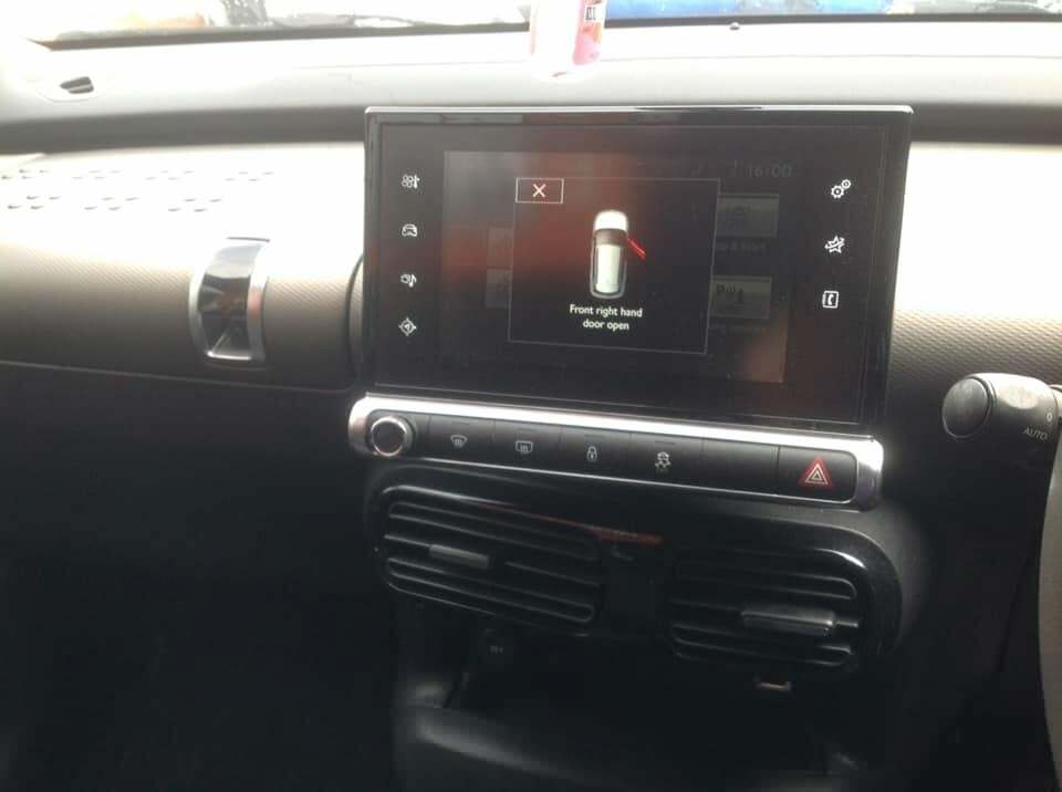 Citroen C4 Cactus 1.2 Petrol 5dr BT16UKX Black #6