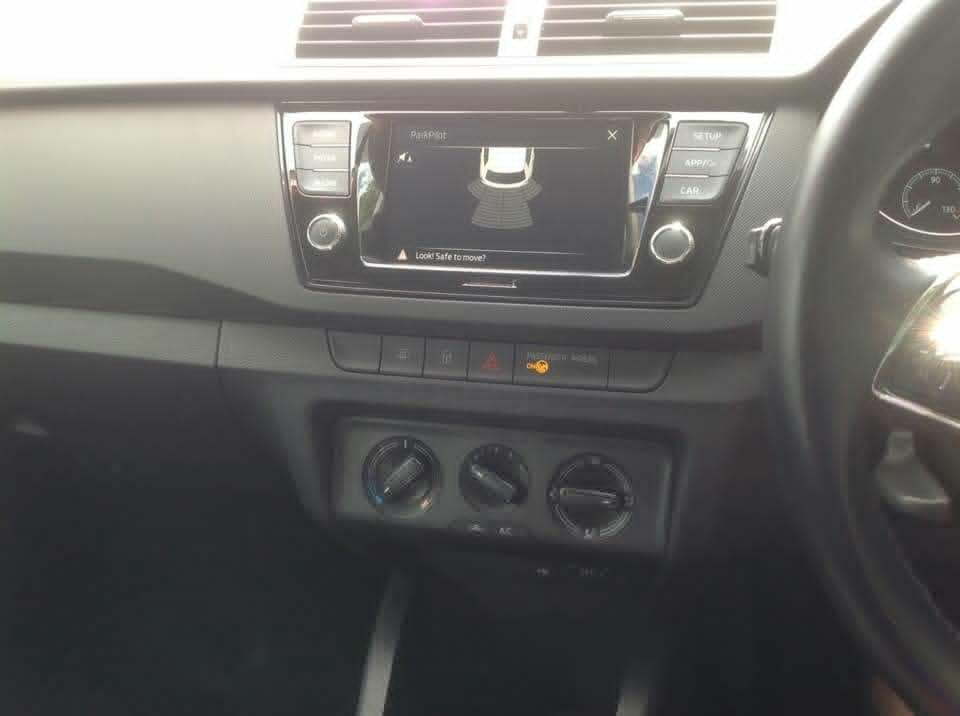 Skoda Fabia 1L Petrol 5dr #5