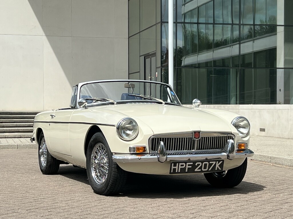 MG MGB Convertible White #3