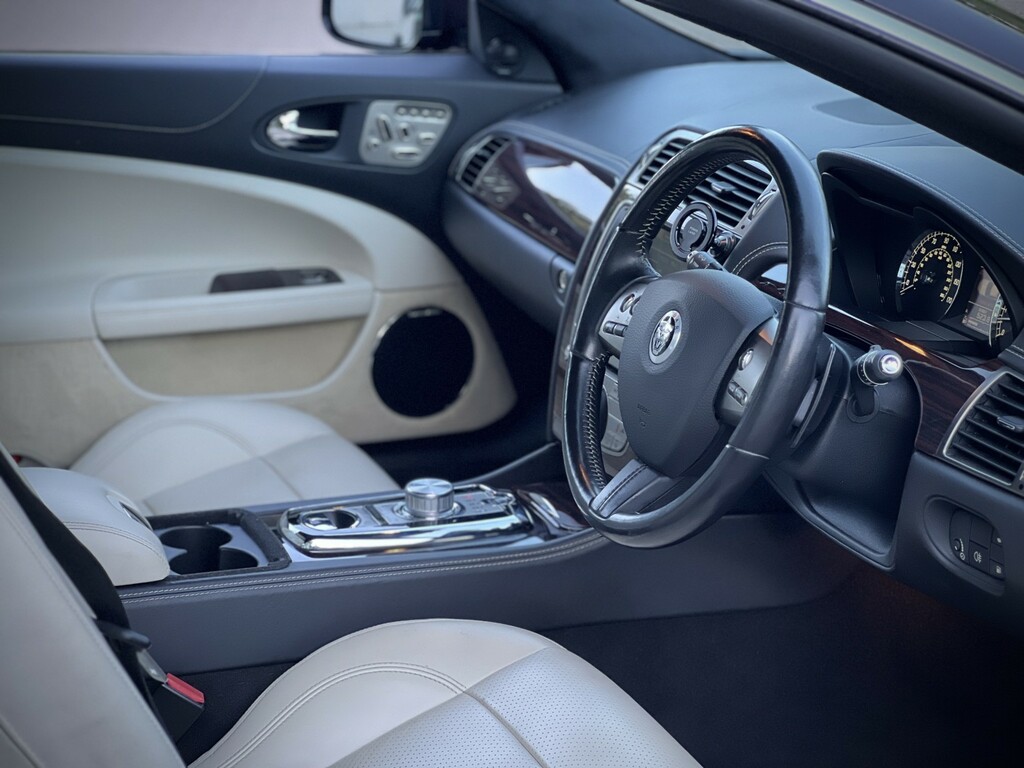 Jaguar XK 5.0 V8 Portfolio Red #4