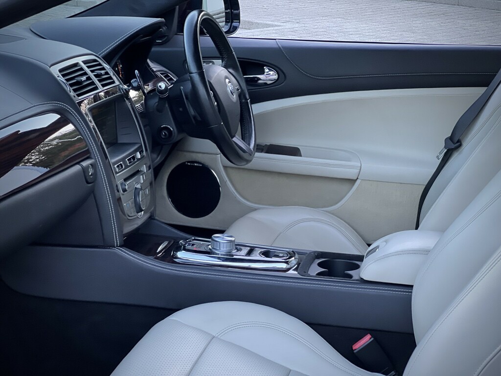 Jaguar XK 5.0 V8 Portfolio Red #6