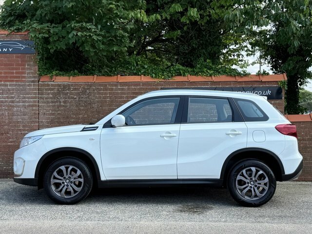 Suzuki Vitara 1.0 Boosterjet Sz4 Suv Euro 6 S SJ68FNF White #4