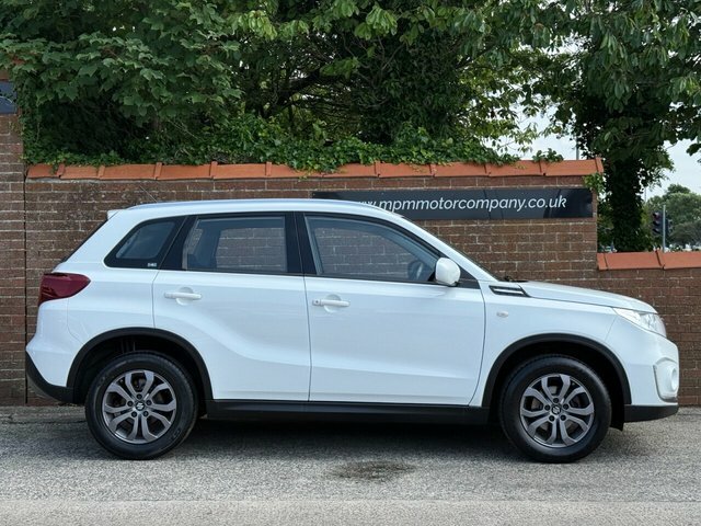 Suzuki Vitara 1.0 Boosterjet Sz4 Suv Euro 6 S SJ68FNF White #3