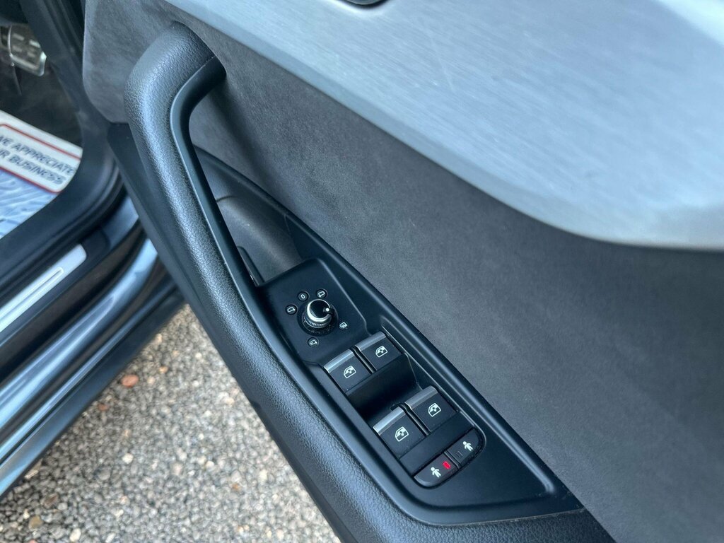 Audi A4 2.0 Tdi Ultra 190 S Line 2017 Grey #38