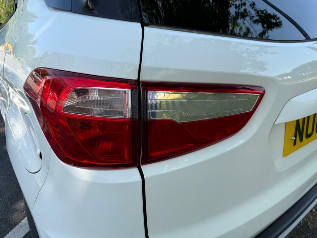 Ford Ecosport Hatchback White #37