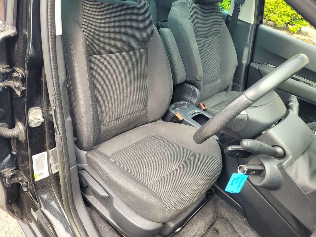 Peugeot 5008 Active Grey #37