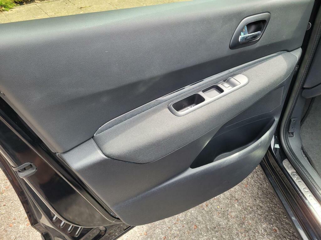 Peugeot 5008 Active Grey #52