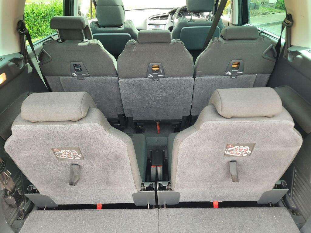 Peugeot 5008 Active Grey #63