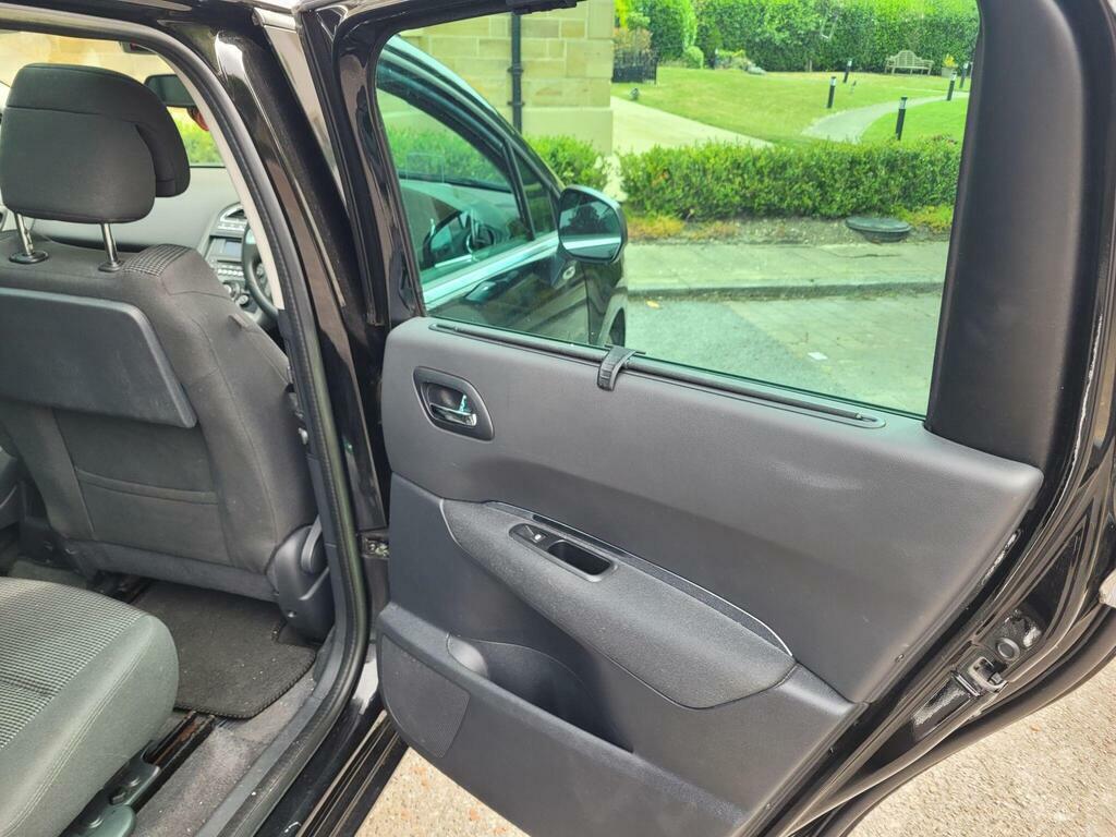 Peugeot 5008 Active Grey #51
