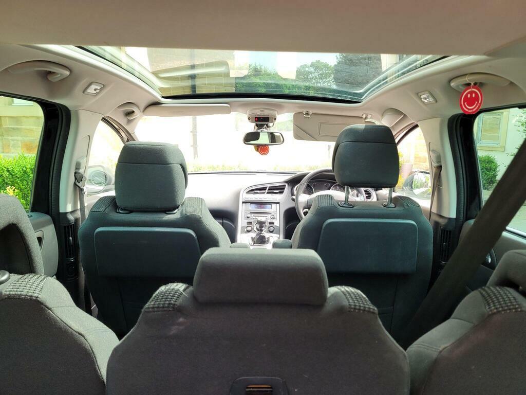 Peugeot 5008 Active Grey #60