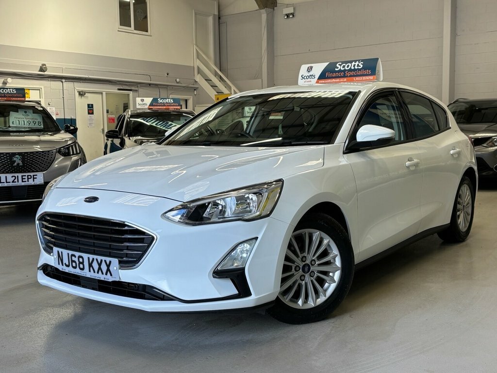 Ford Focus 1L Titanium NJ68KXX White #3