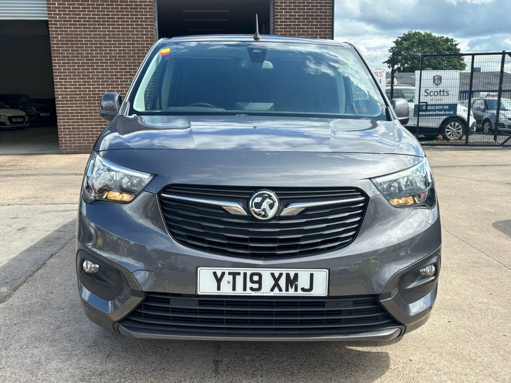 Vauxhall Combo Life 1.5L Energy Grey #2