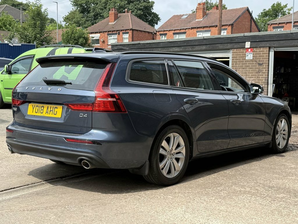 Volvo V60 2L Momentum Blue #6