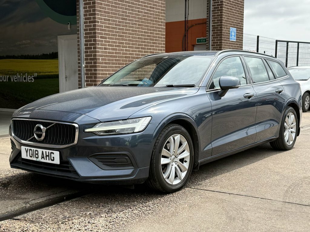 Volvo V60 2L Momentum Blue #3