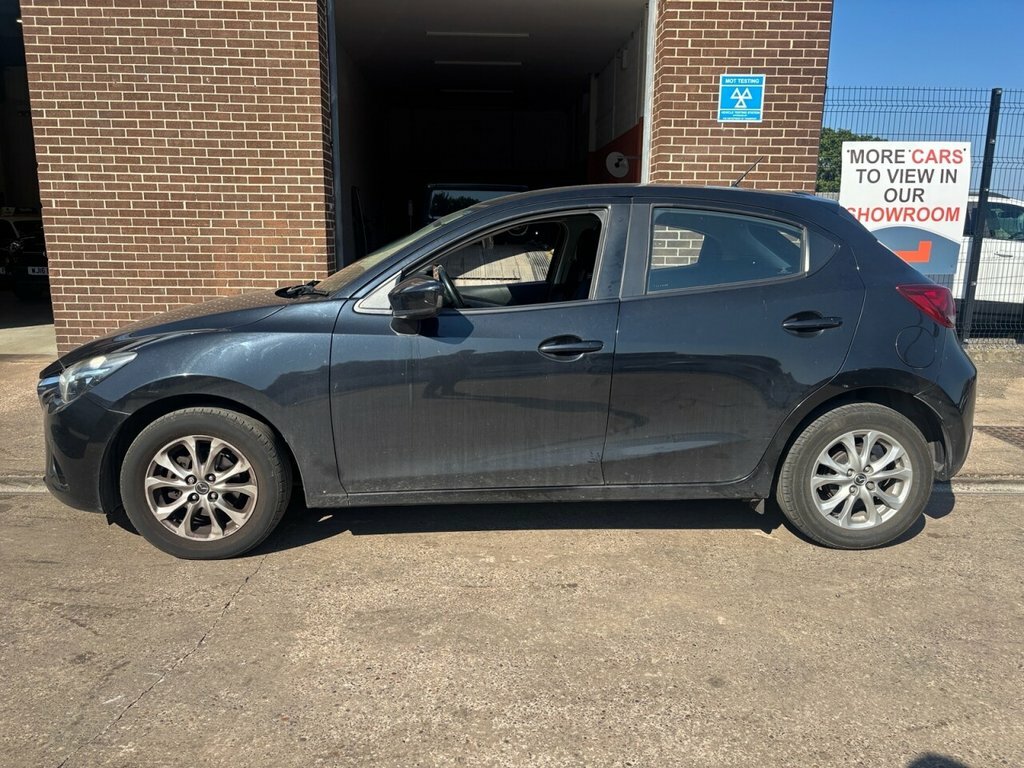 Mazda 2 1.5L Se-l Black #4